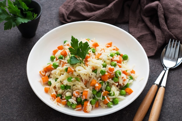 Arroz hervido con verduras