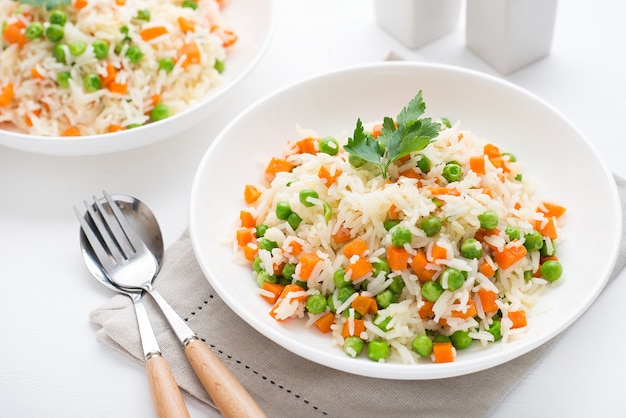 Arroz hervido con verduras