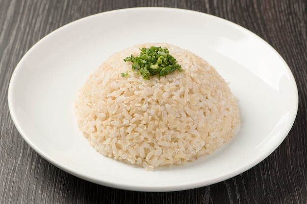 Arroz integral com cheiro verde