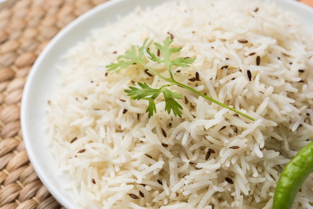 Arroz Jeera, arroz basmati aromatizado com sementes de cominho frito