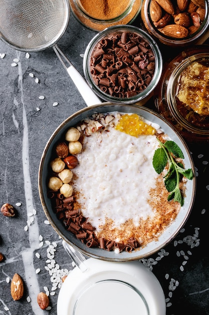 Arroz con leche con miel y canela