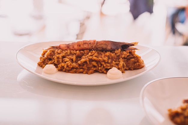 Arroz de marisco y gambas típico de Valencia