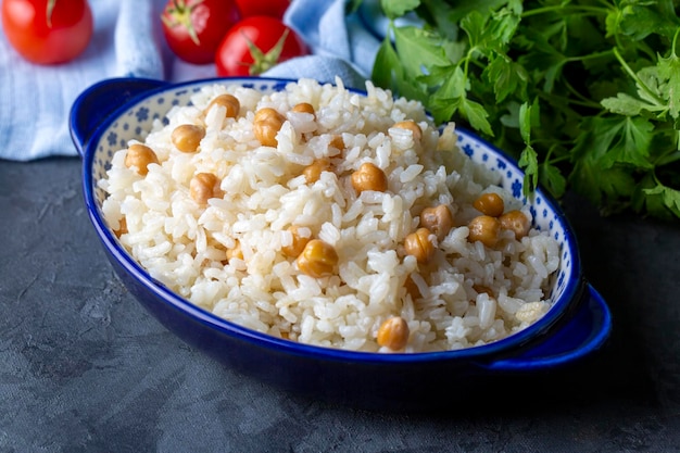 Arroz turco com grão de bico servido, nome turco; Nohutlu pilav ou pilaf