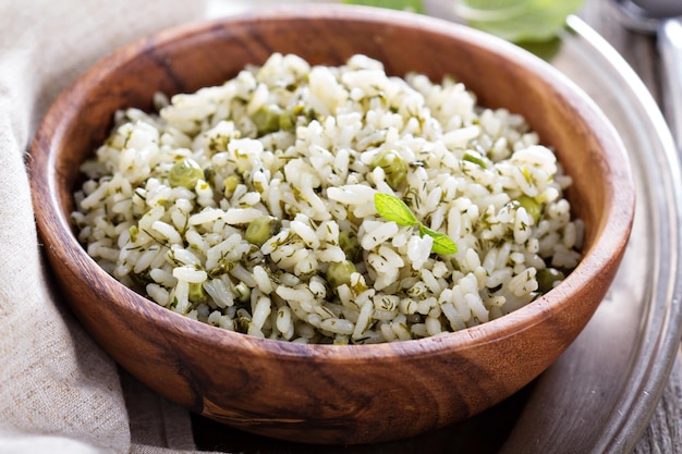 Arroz verde con hierbas