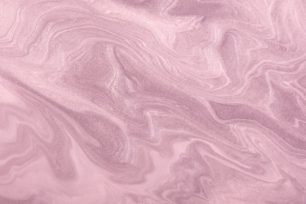 Arte fluido abstracto colores violeta y lila claros. Mármol líquido. Cuadro acrílico con degradado rosa.