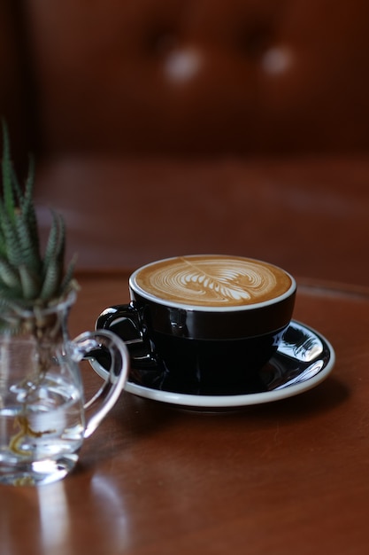 arte de latte de café en cafetería café
