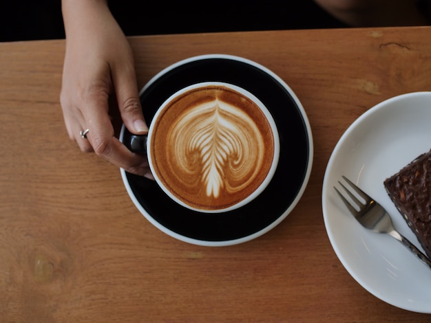 arte de latte de café en cafetería café