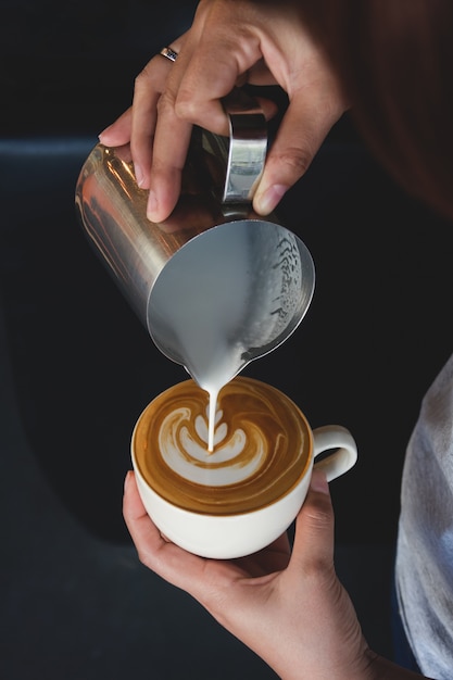 arte del latte de la taza de café