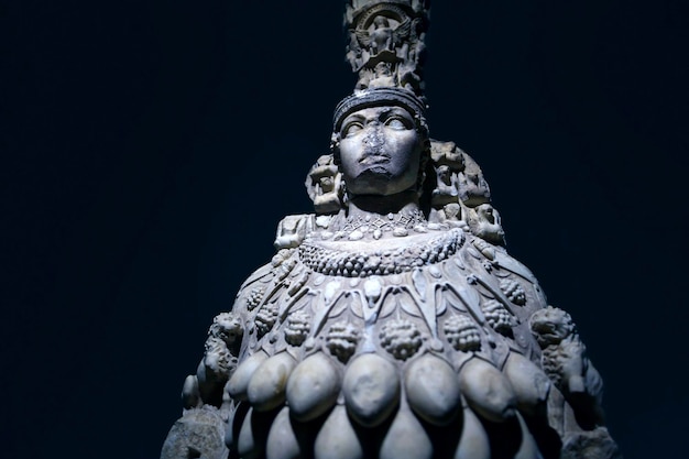 Artemis von Ephesus ist die kleinasiatische Göttin, die mit der antiken griechischen Artemis identifiziert wird