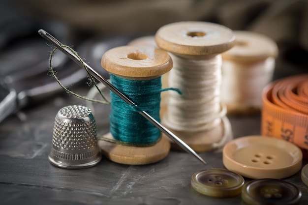 Artículos de artesanía hilos agujas de coser