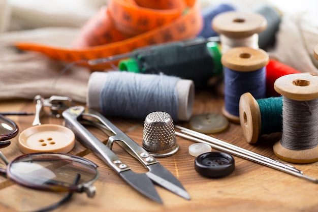 Artículos de artesanía hilos agujas de coser
