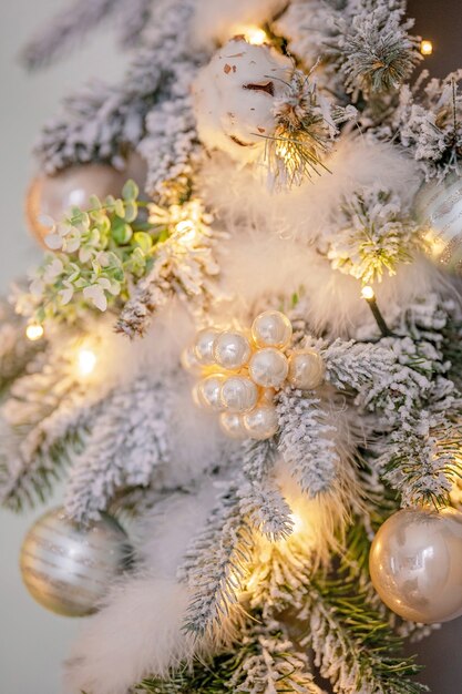 árvore de natal decorada festivamente