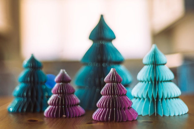 Árvores de Natal de papel na moda