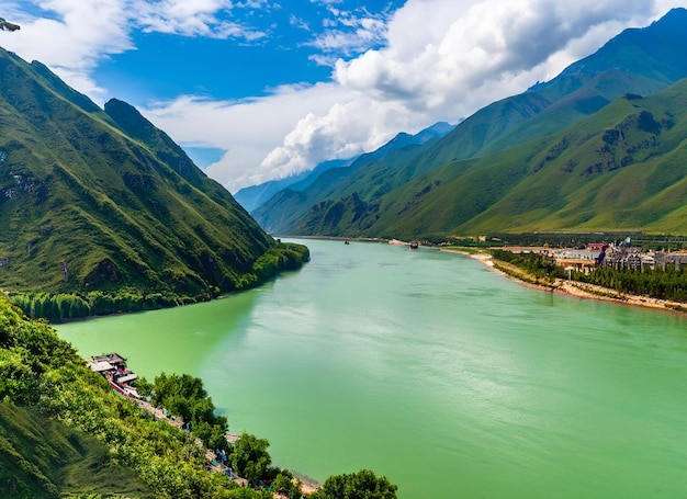 As belas paisagens e o rio ai gerado