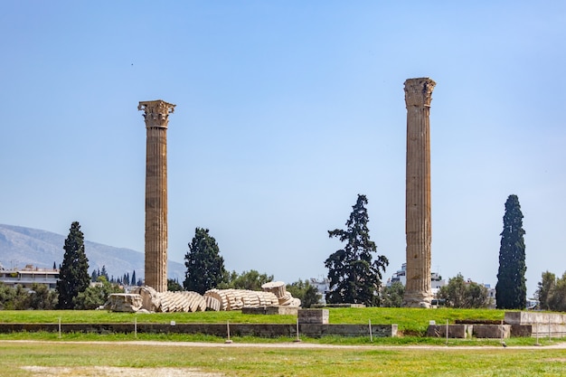 As colunas do Templo de Zeus Olímpico em Atenas, Grécia