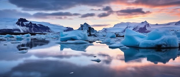 As geleiras da Islândia As paisagens glaciais da Islândia são incríveis