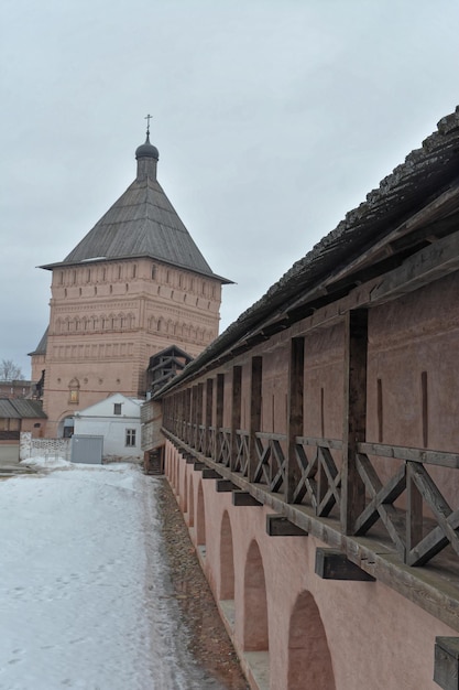 As paredes do mosteiro em Suzdal