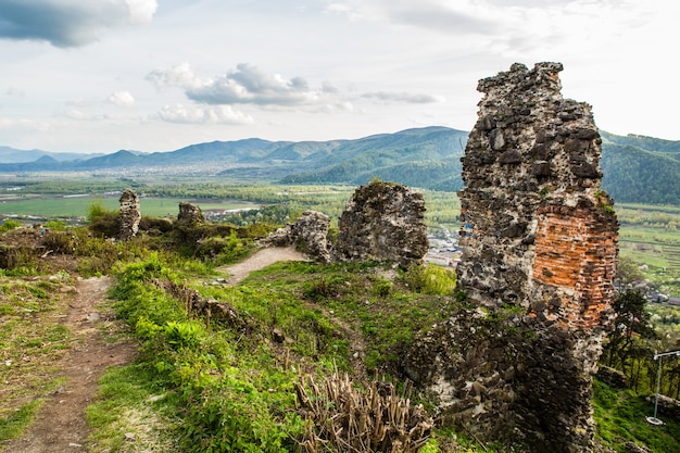 As ruínas do castelo