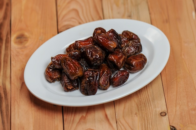 As tâmaras são uma fruta que os muçulmanos comem durante o Ramadã para quebrar o jejum