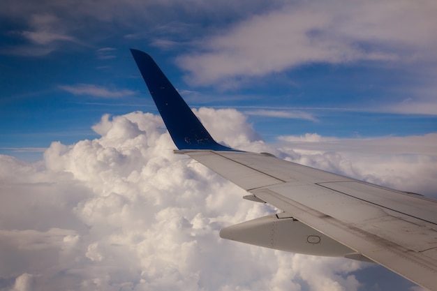 Asa de avião céu panorama ambiente nuvens cênico clima terra