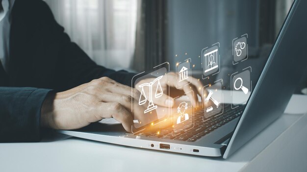 Asesoramiento jurídico en línea de derecho laboral concepto capa o notario que trabaja para una empresa comercial