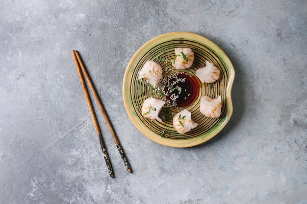 Asiatische Dampfknödel