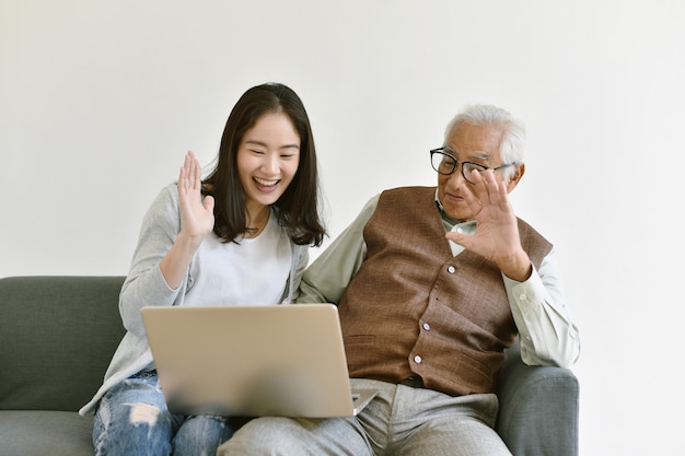 Asiatische Familienbeziehung