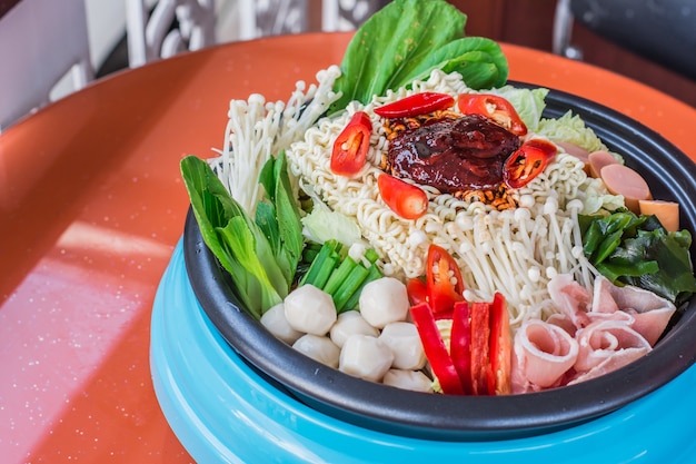 Foto asiatisches mittagessen für familien