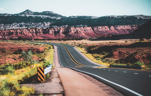 Asphaltstraße in USA Highway im Urlaub