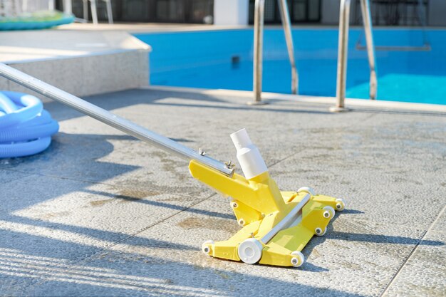 Aspirador de agua para limpiar la piscina