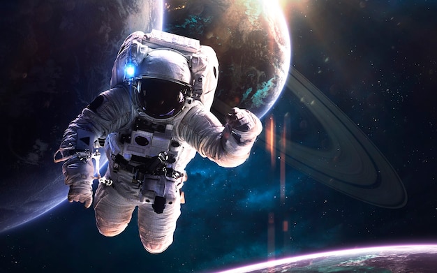 Astronaut auf dem Weltraumspaziergang. Deep Space Image, Science-Fiction-Fantasie in hoher Auflösung, ideal für Tapeten und Drucke. Elemente dieses Bildes von der NASA geliefert