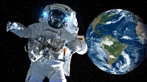 Astronauten-Raumfahrer machen einen Weltraumspaziergang, während sie für die Raumfahrtmission arbeiten