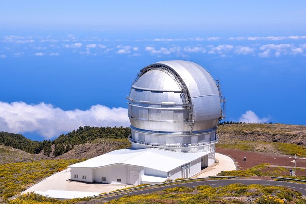 Foto astronomisches observatorium-teleskop