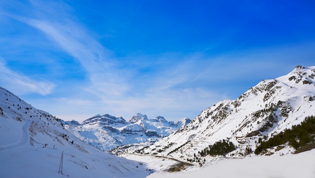 Astun-Skigebiet in Huesca auf Pyrenäen Spanien