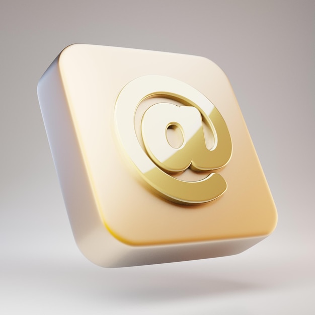 AT-Symbol. Goldenes AT-Symbol auf mattgoldener Platte. 3D-gerendertes Social Media-Symbol.