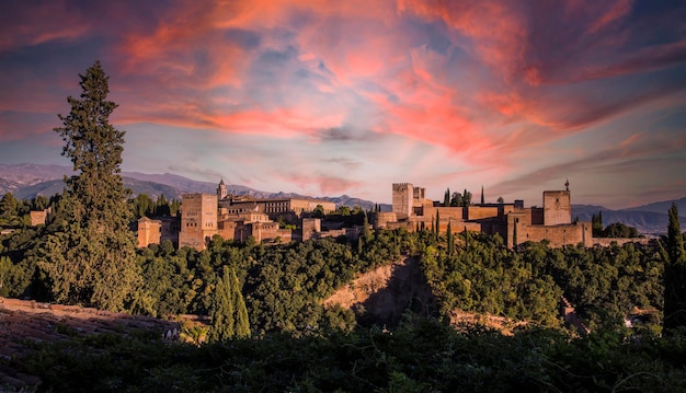 Atardecer del alambre desde el barrio del Albaicín España