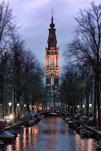 Atardecer en canal de Amsterdam, Países Bajos, Netherlands