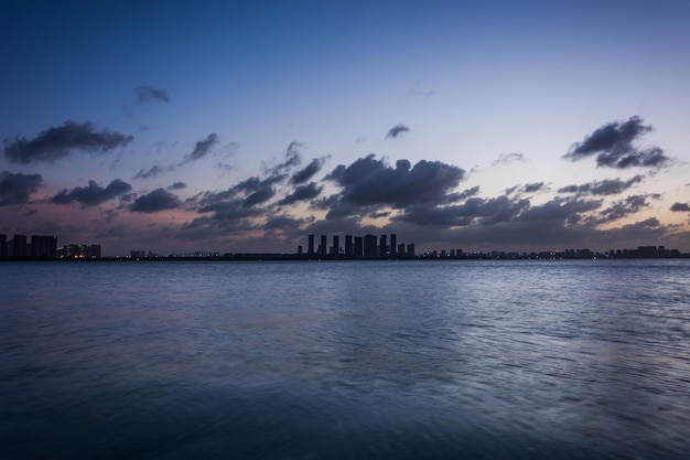 El atardecer en la ciudad