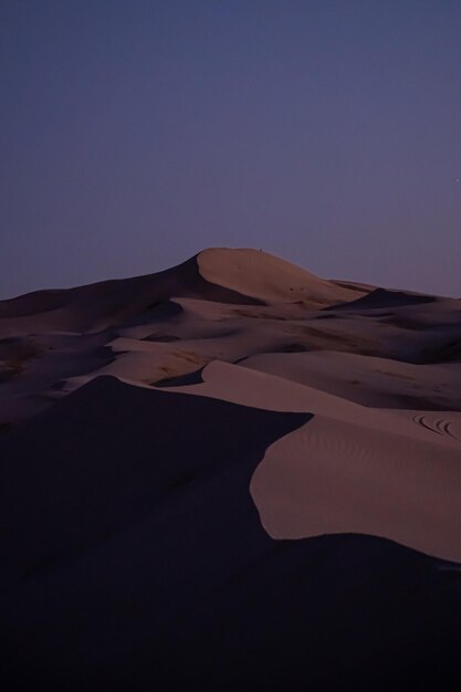 atardecer en las dunas del desierto