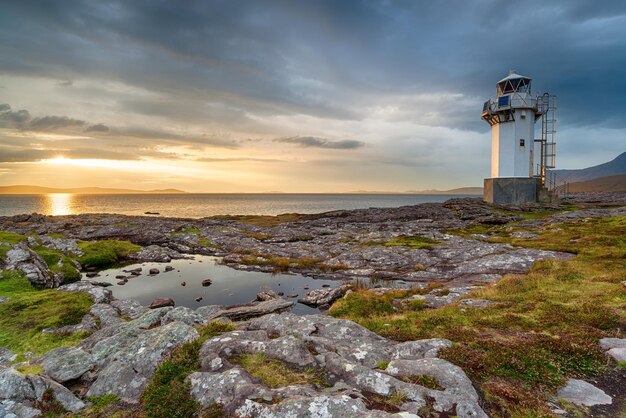 Atardecer en el faro de Rhue cerca de Ullapool