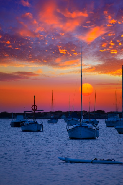 Atardecer de Formentera en el lago Estany des Peix.