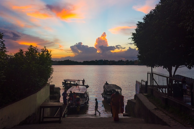 Atardecer en el Ganges