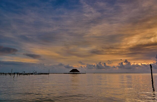 Atardecer en el Mar Caribe Ciudad de Cancún México