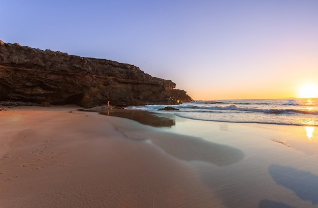 Atardecer en la playa de Jarugo, Fuerteventura. Larga exposición