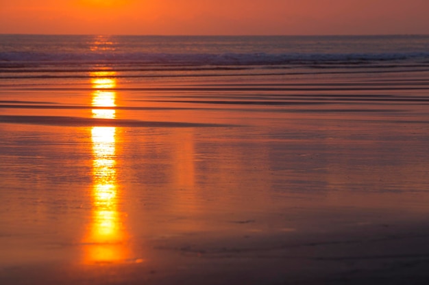 Atardecer en la playa de Matapalo en Costa Rica