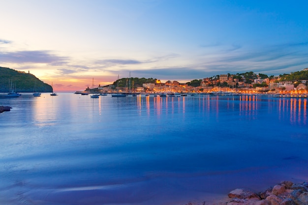 Atardecer de Port de Soller en Mallorca en la isla balear