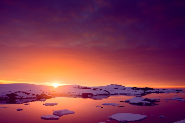 Atardecer de verano en la Antártida. Hermoso fondo de invierno.