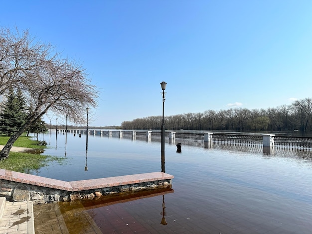 aterro da cidade inundada