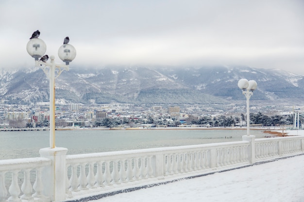 aterro de Gelendzhik no inverno