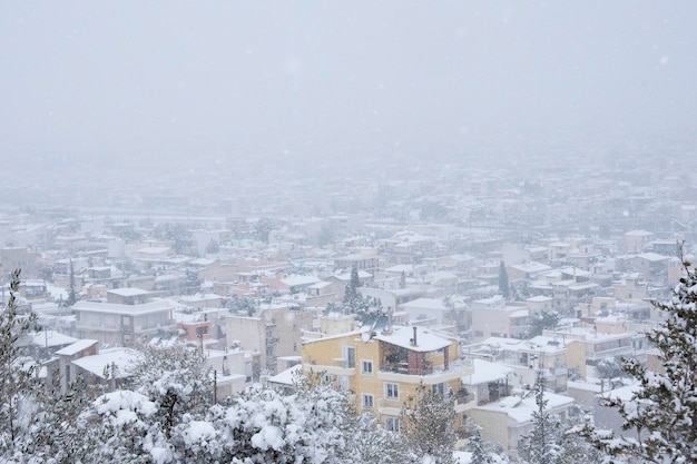 Athen an einem kalten Tag von Schnee bedeckt